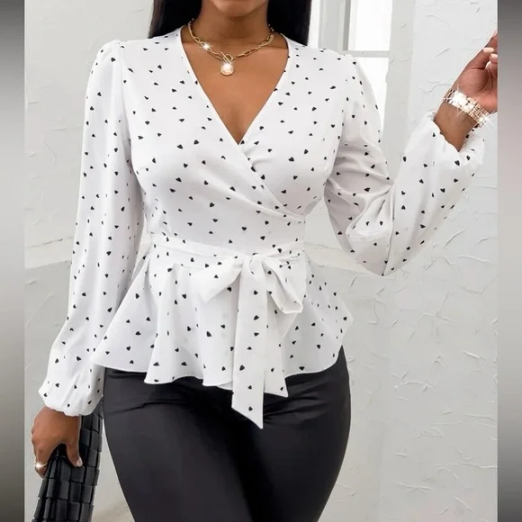 Hearts print belted peplum blouse - Picture 7 of 16